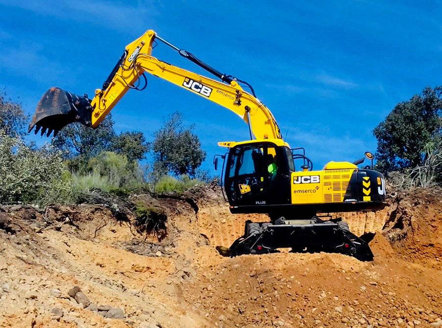 RETRO-EXCAVADORA JCB JS200W