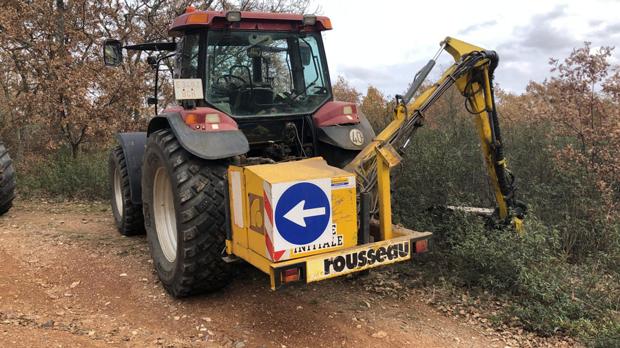 TRACTOR CASE MXM 155 CON DESBROZADORA ROUSEAU
